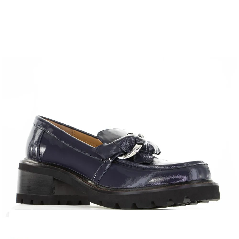 BRESLEY DOBBIE INKY PAT Fashion-forward flair