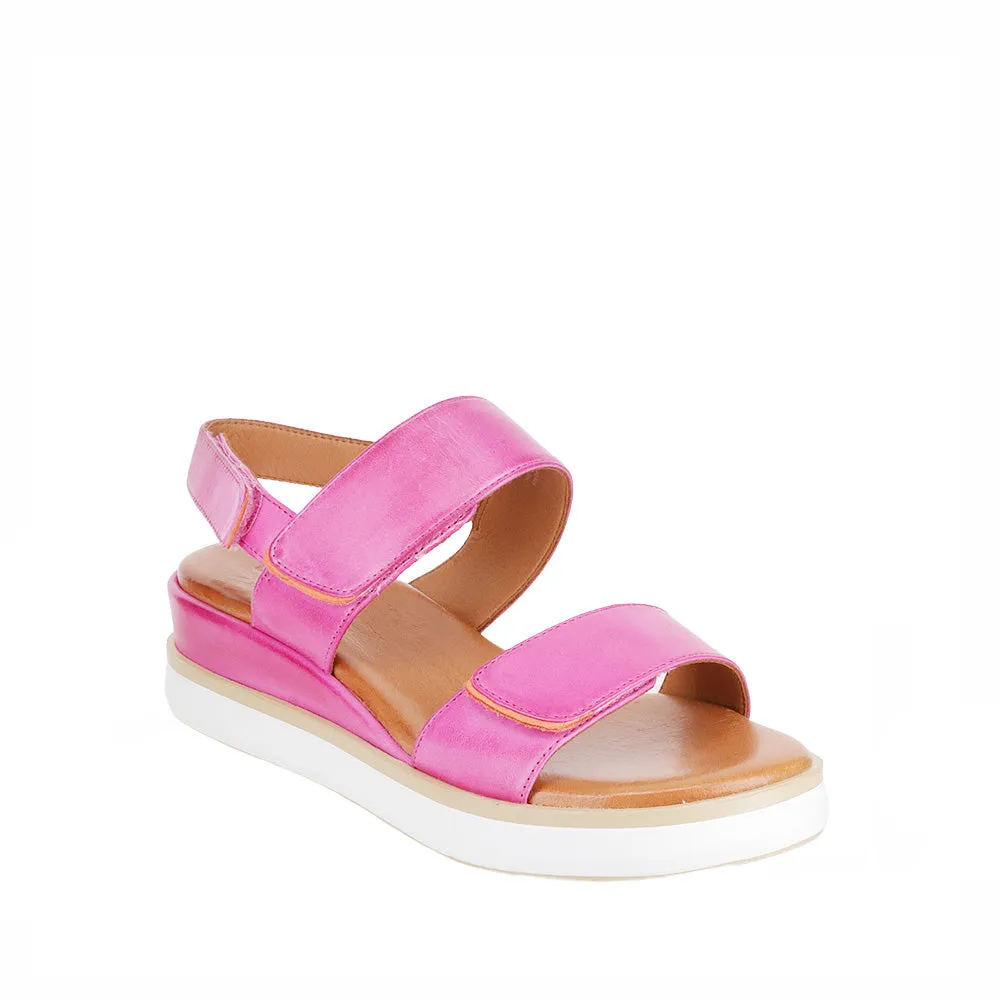 LE SANSA HOLLY HOT PINK Arch Ease Wave Fun