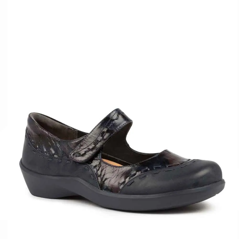 ZIERA GUMMIBEAR XW NAVY Sail Vibe Stable construction