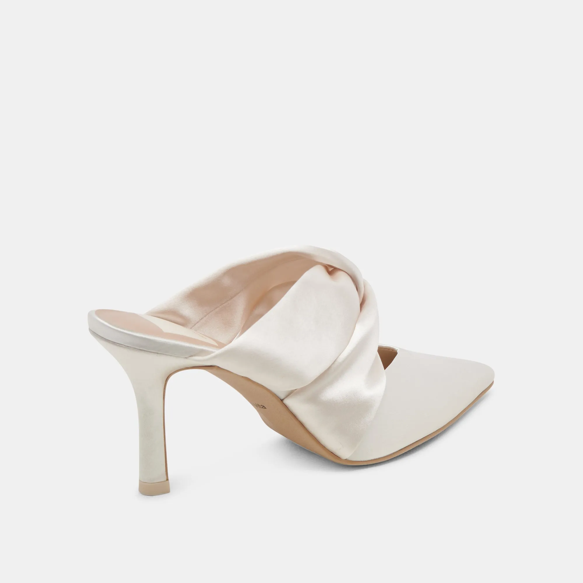 KELSY HEELS CREME SATIN Flexible Soles