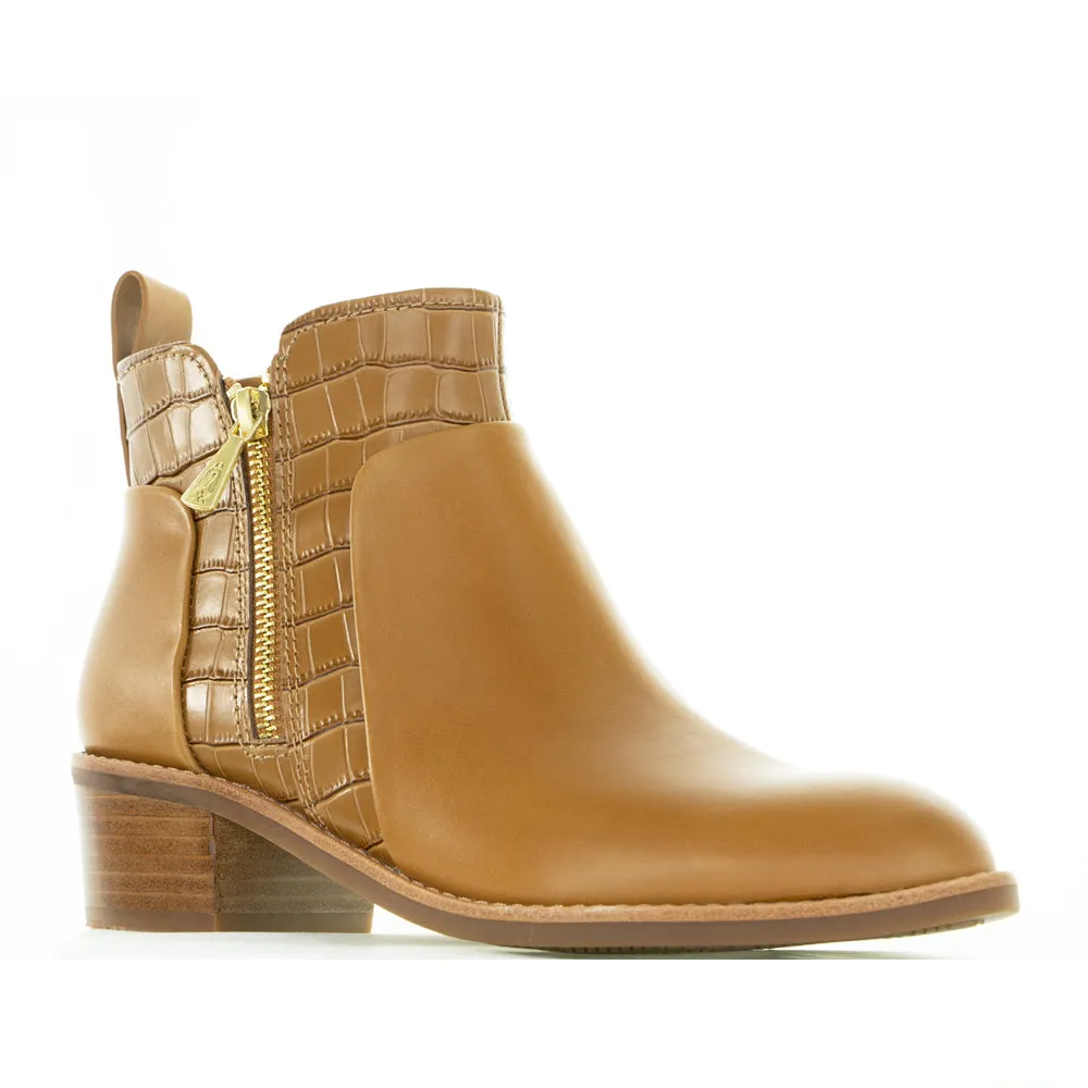Running Comfort Heavy-Duty Build HUSH PUPPIES AIRES TAN