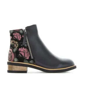 BRESLEY DUNGEON BLACK PINK ROSE city dwellers Boosted look