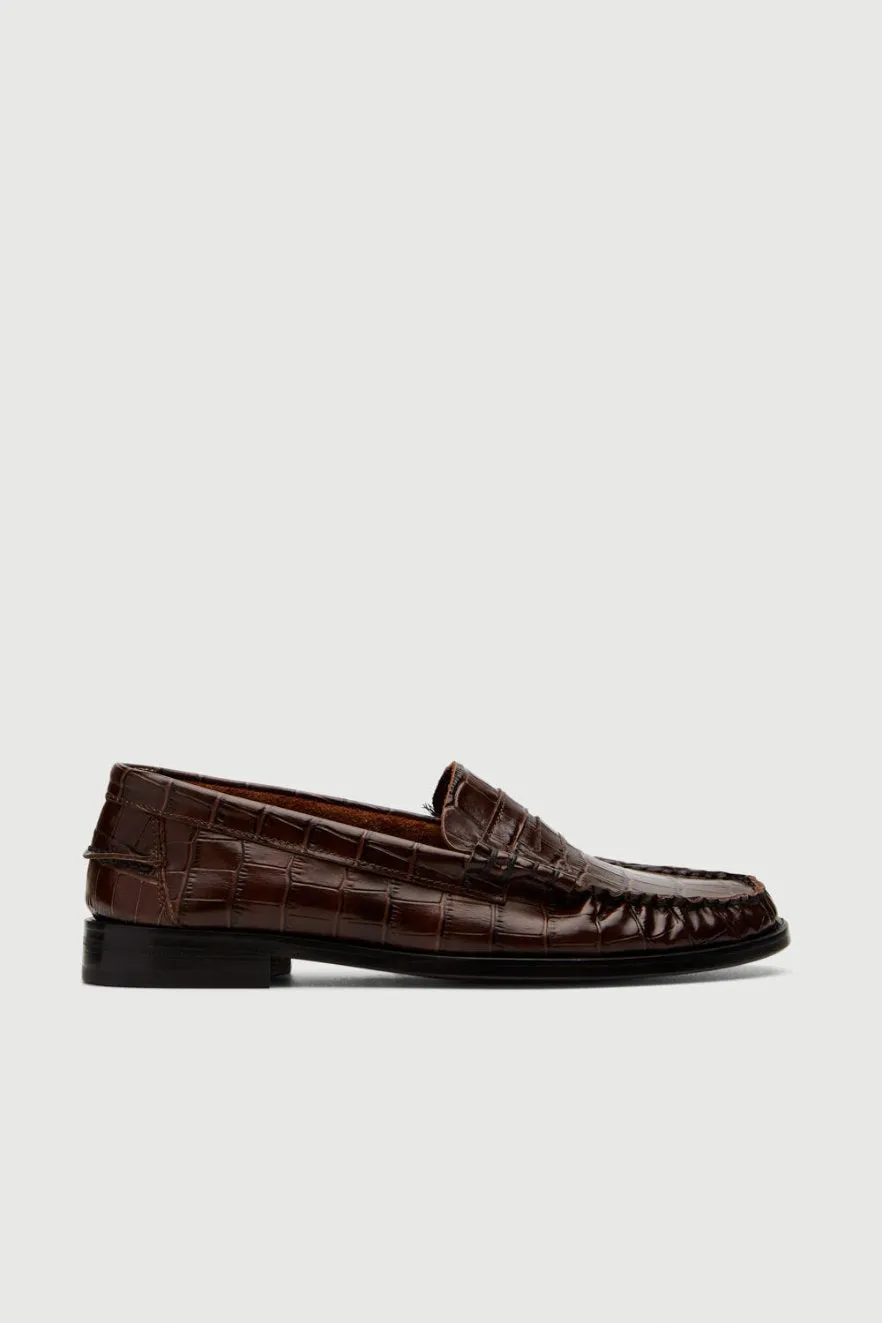 Quilted Lining Zoe Loafers in Croc-effect Chocolate Leather