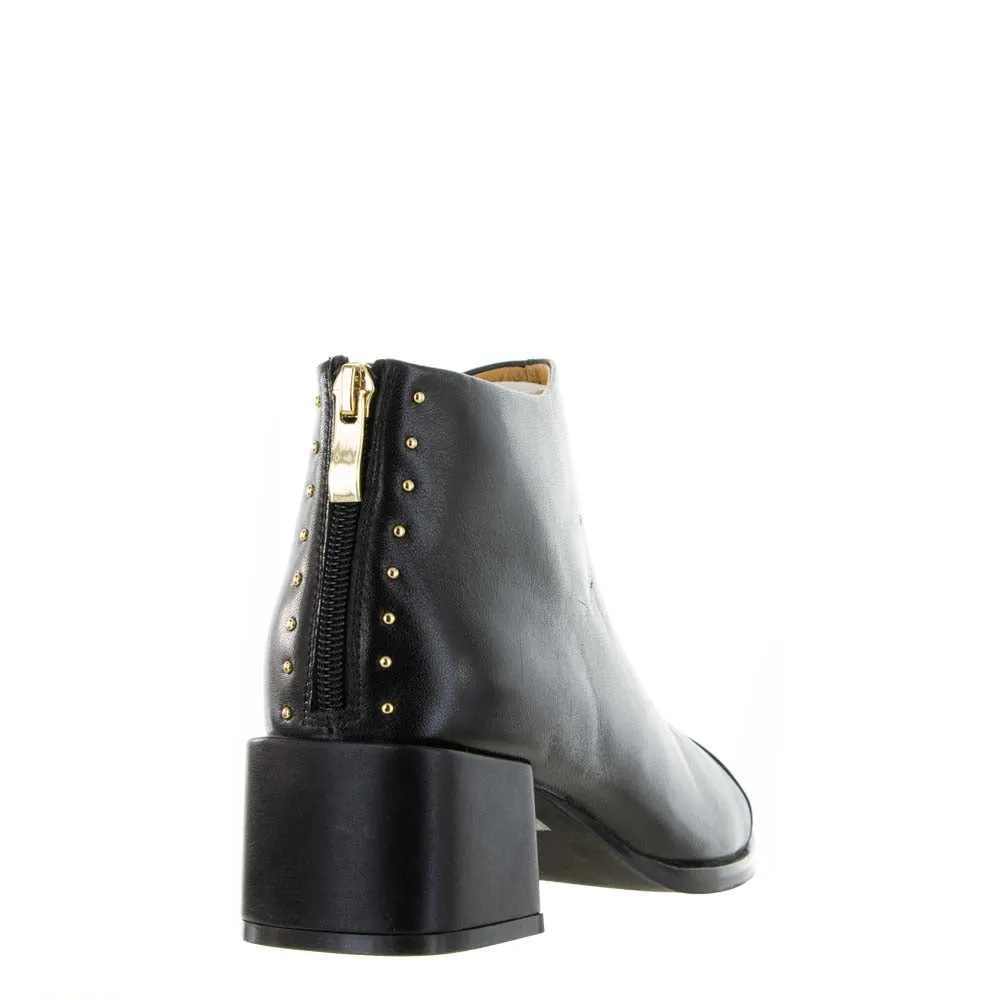 Sturdy flexibility BERSLEY AXONE BLACK