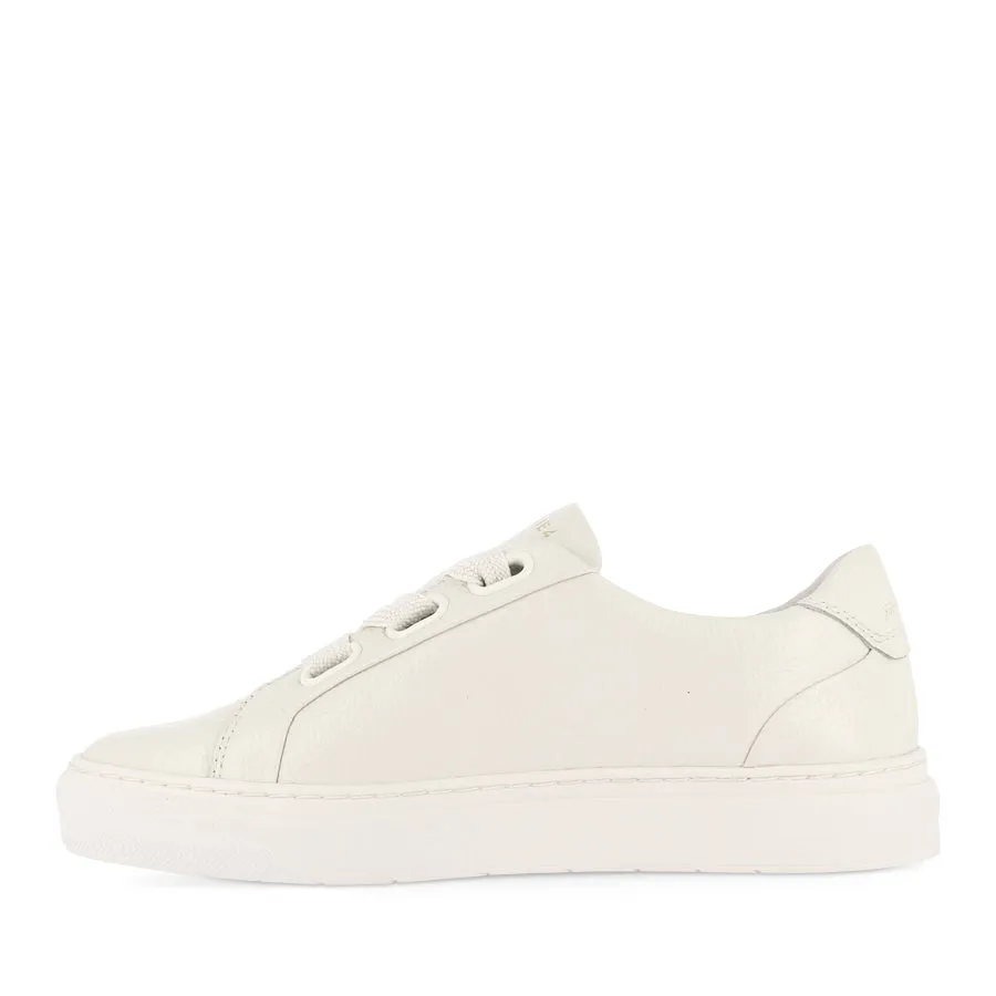 MYA - CHALK TUMBLED LEATHER travelers'