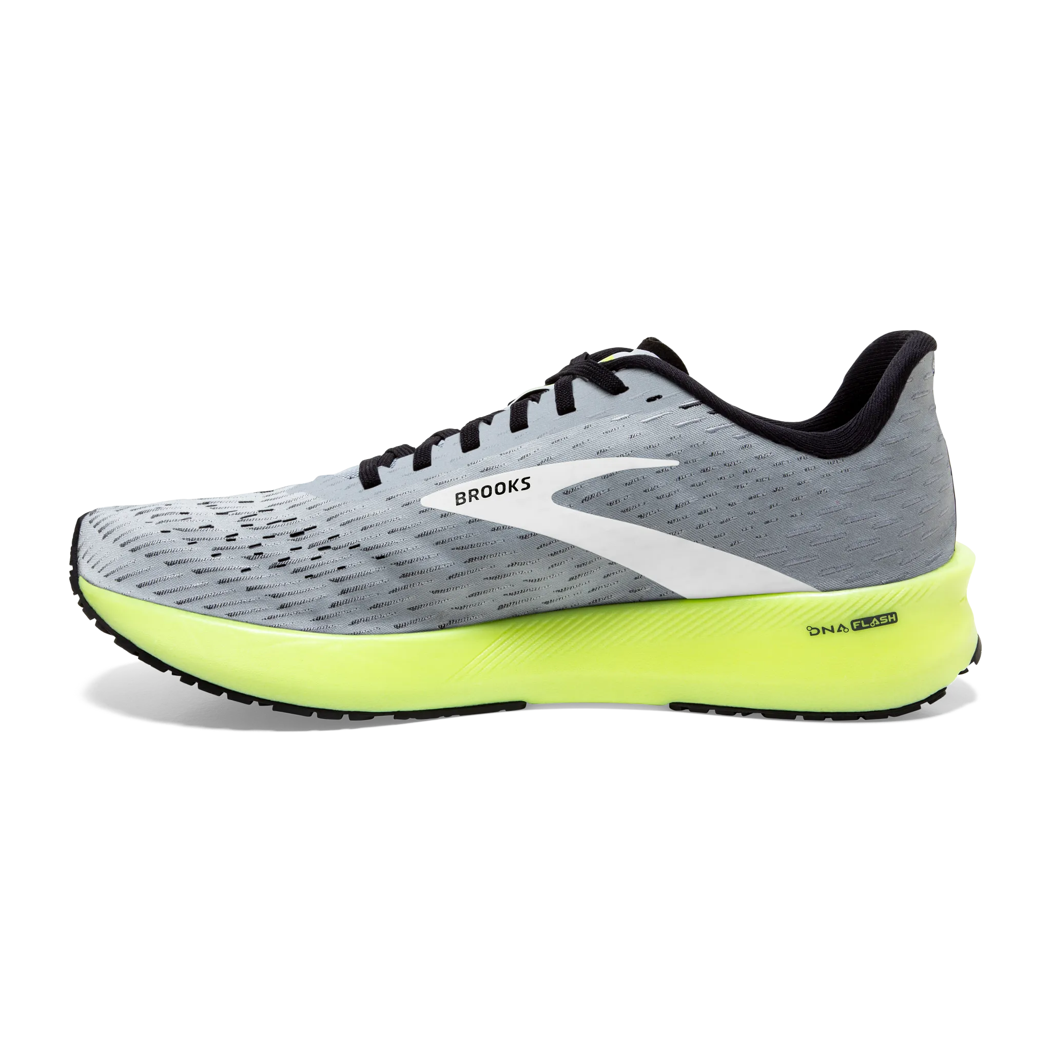 Men's Hyperion Tempo running in a boardwalk area shoes