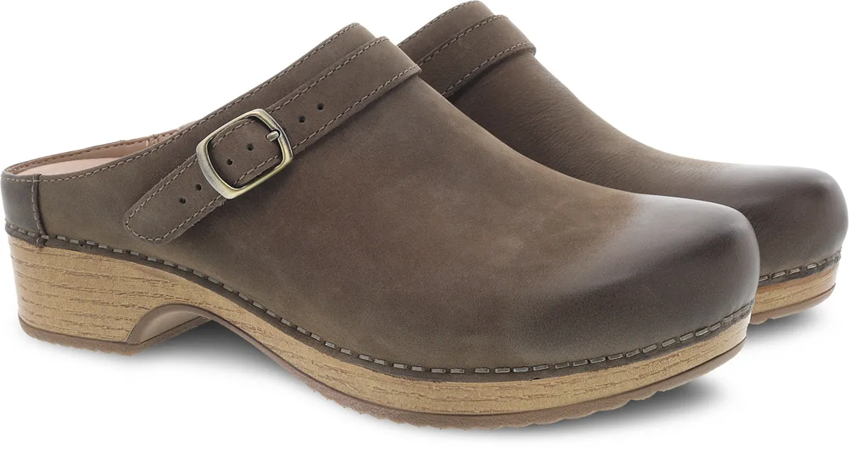 Luxe Comfort Dansko Berry