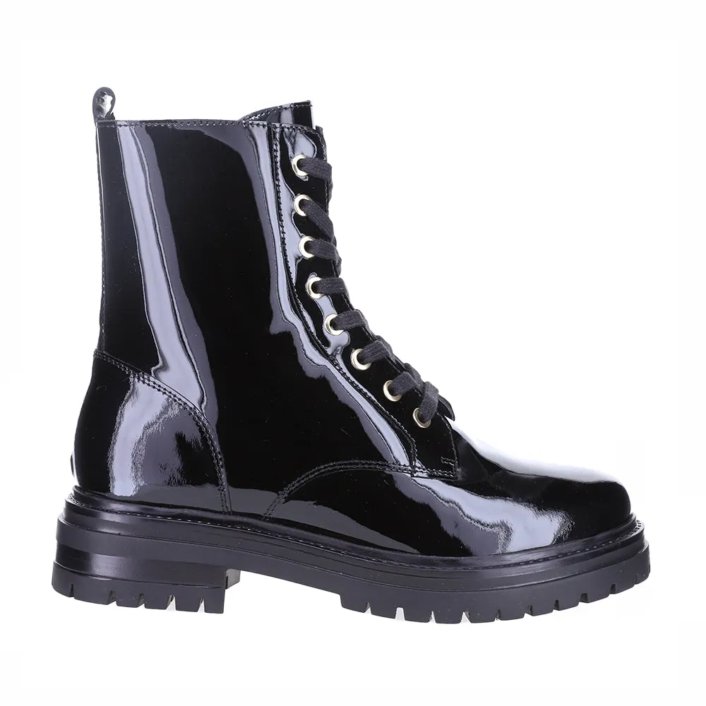LE SANSA COOLIE BLACK PATENT Trendy Vibe Effortless Look