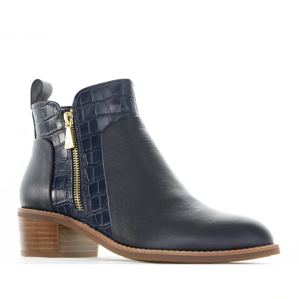 HUSH PUPPIES AIRES MIDNIGHT Smooth Entry Casual Gathering