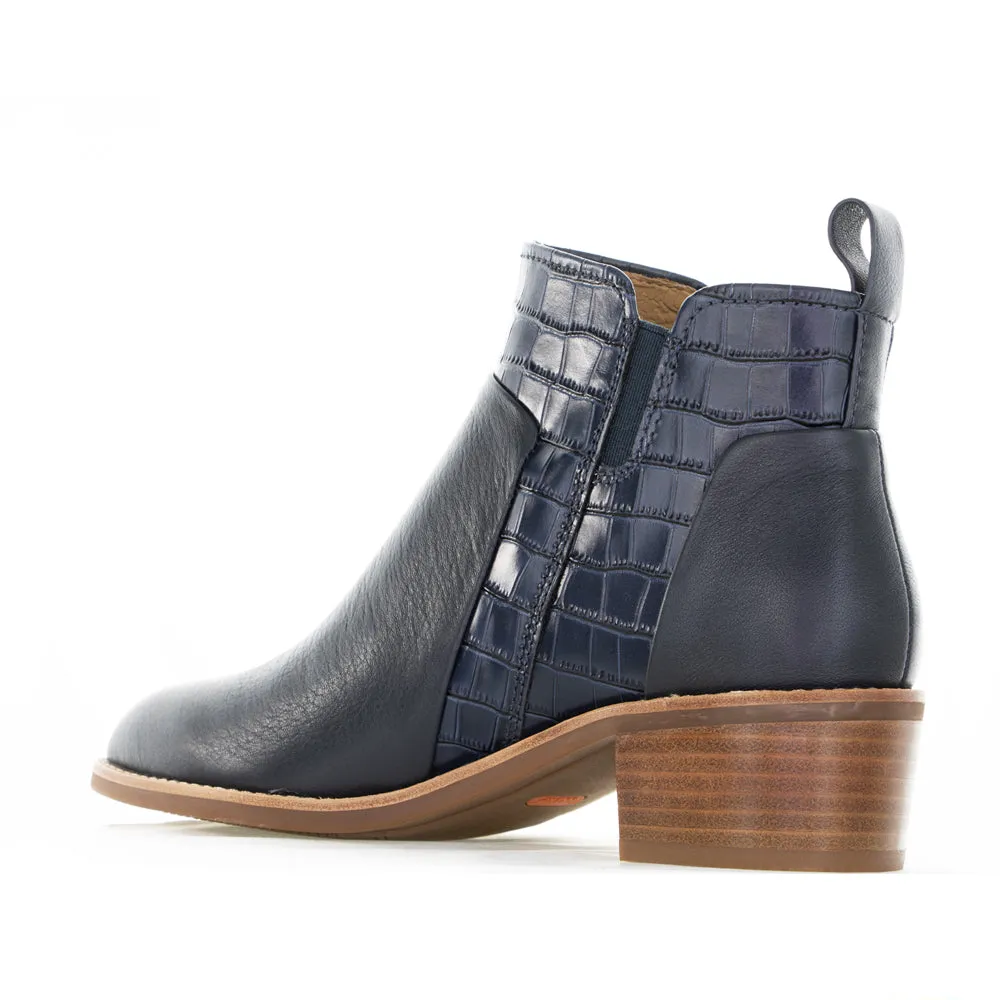 HUSH PUPPIES AIRES MIDNIGHT Weather Proof
