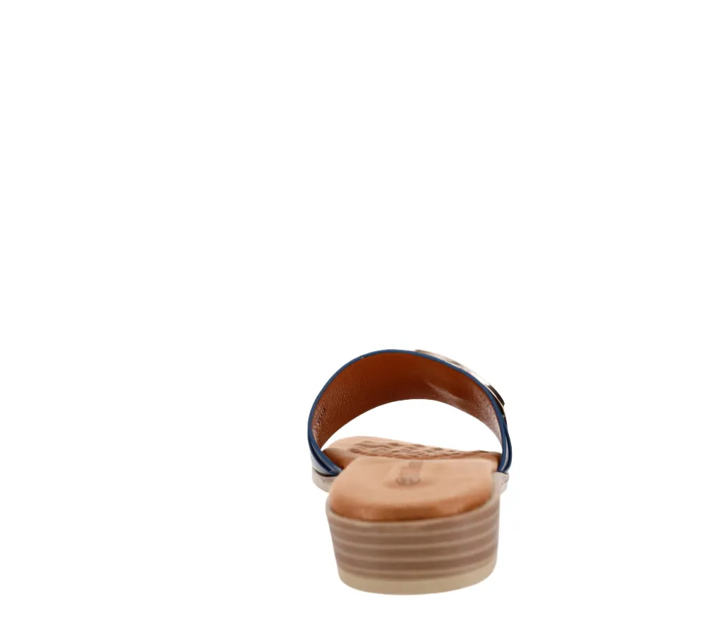 Wig - Navy Heel Cushion