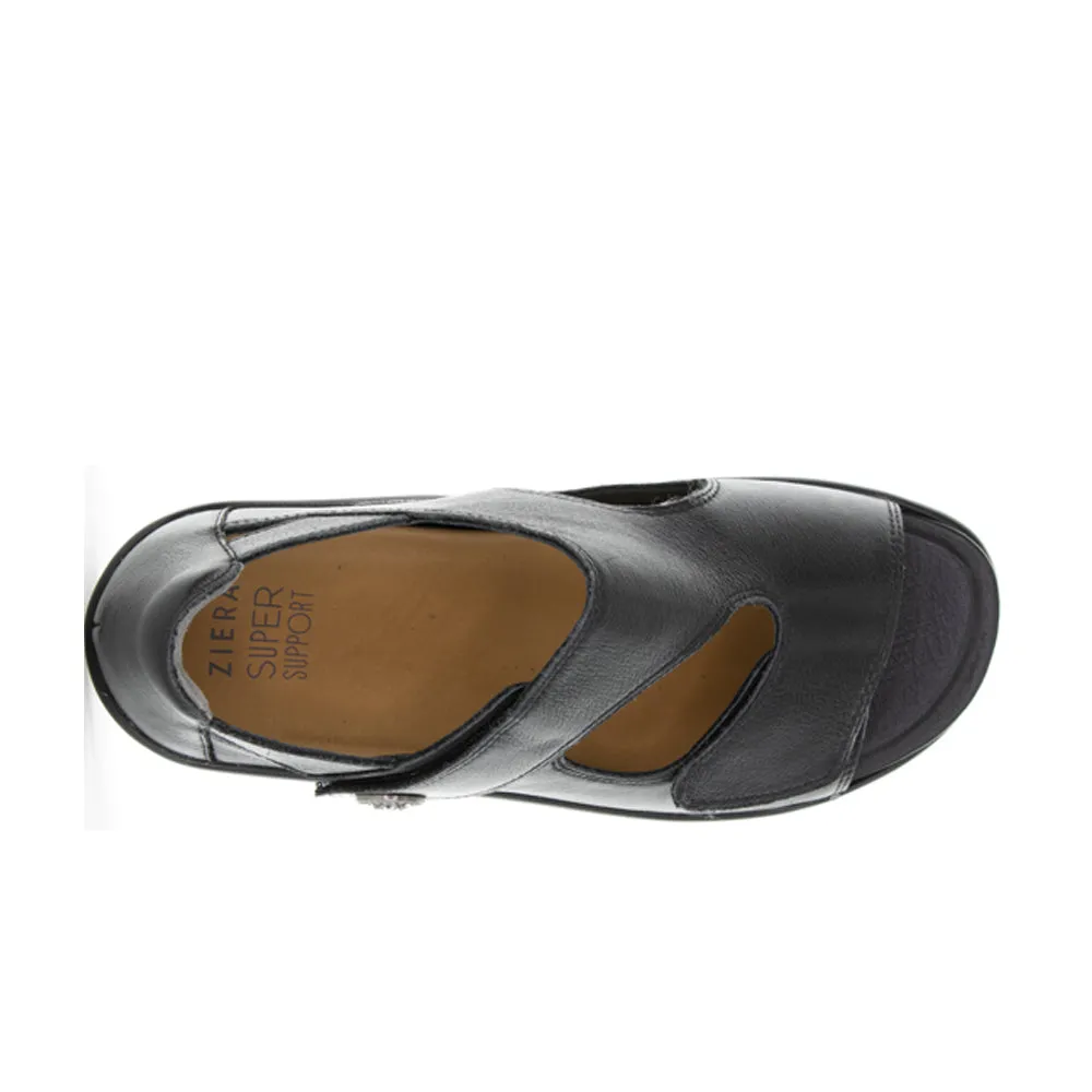 ZIERA MATILLDA BLACK Gloss Mood Pose Ready