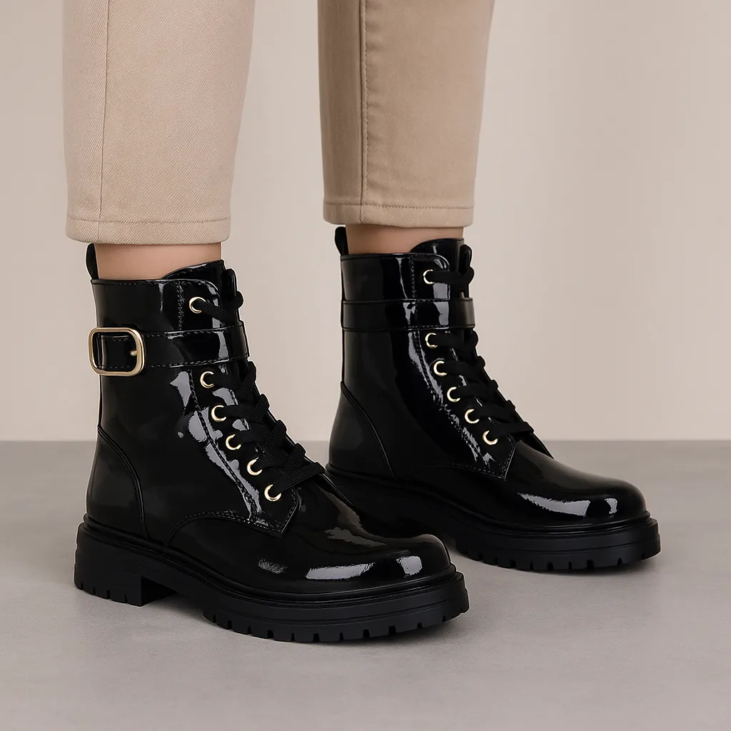 stimulating LE SANSA CAMERAN BLACK PATENT