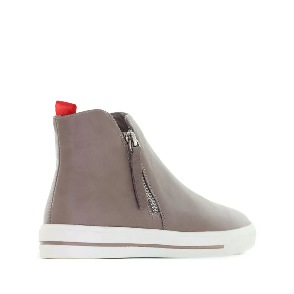 LE SANSA INTRO TAUPE Universal Style Casual Wear