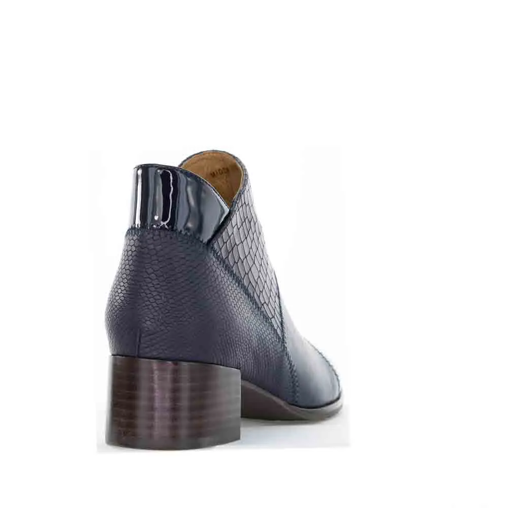 Chic Style Tough Terrain BRESLEY ARMOUR NAVY MIX
