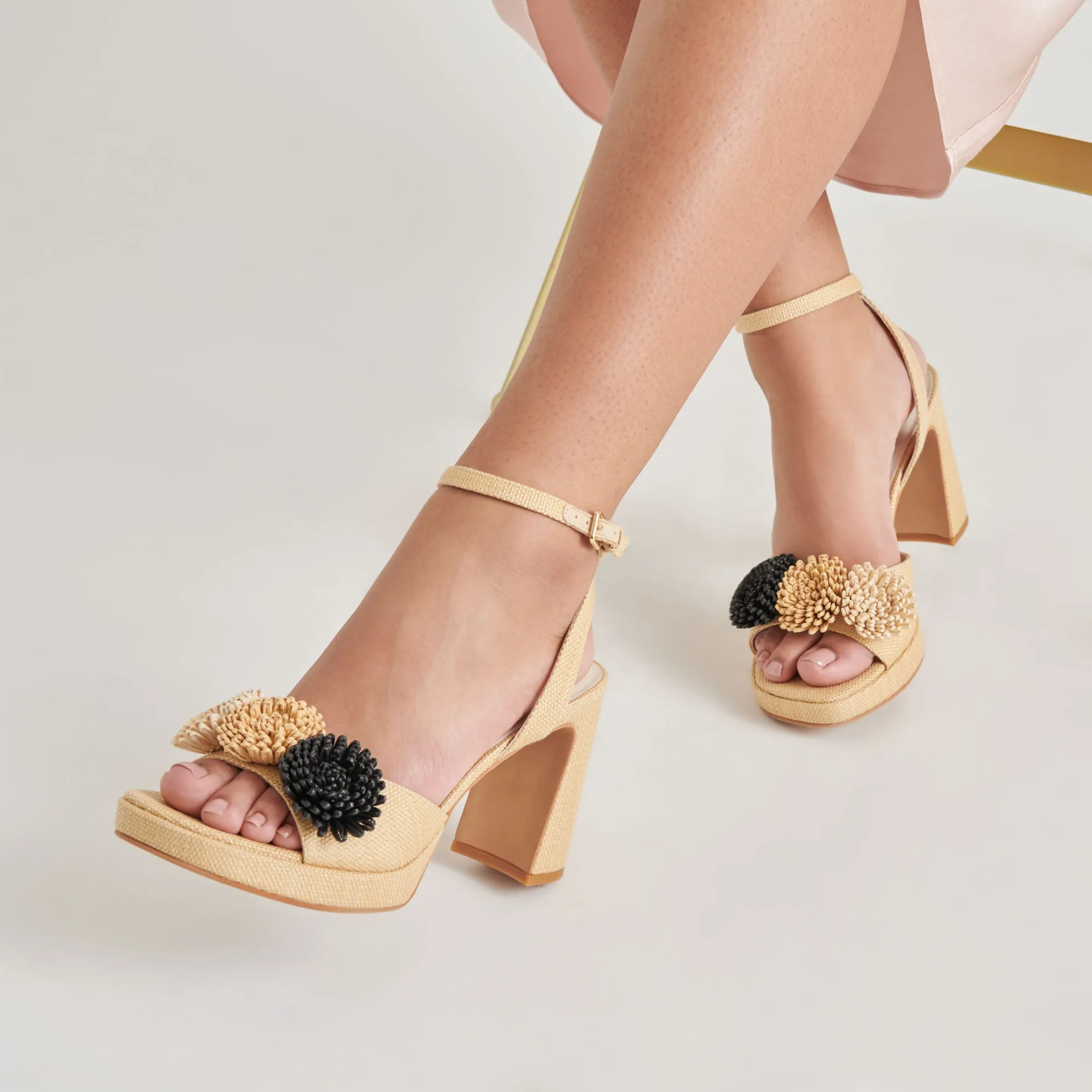 Strappy Sandals OLIVEA HEELS BLACK NATURAL RAFFIA
