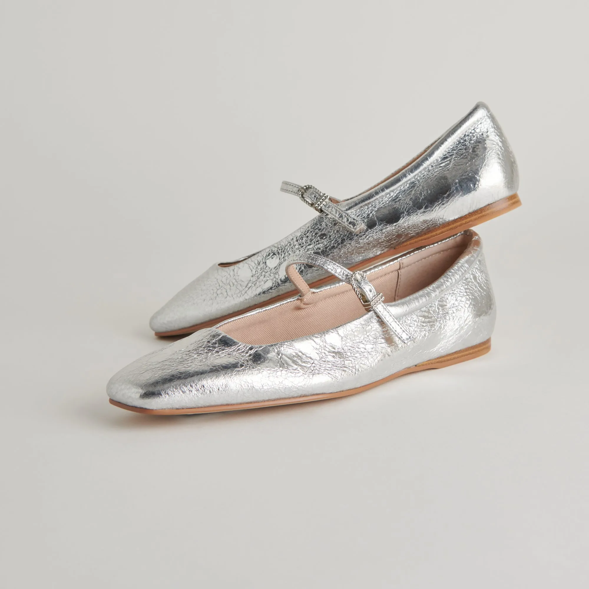 All-Season Wear Shoes city trip REYES BALLET FLATS SILVER DISTRESSED LEATHER