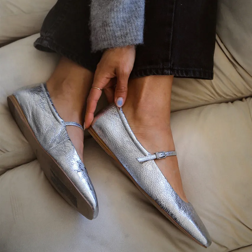 Practical Design REYES BALLET FLATS SILVER DISTRESSED LEATHER