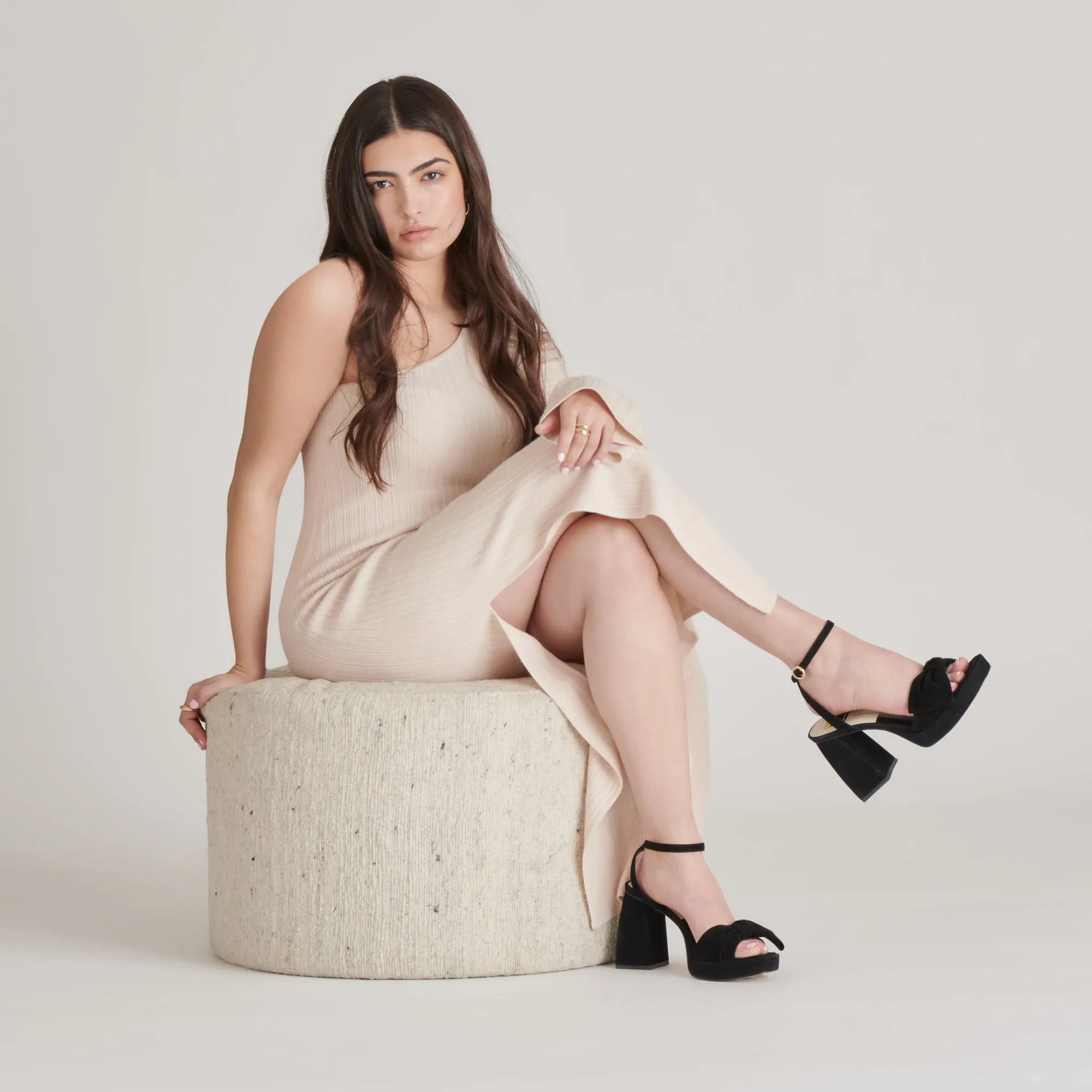 PACIE HEELS ONYX SUEDE Elastic laces