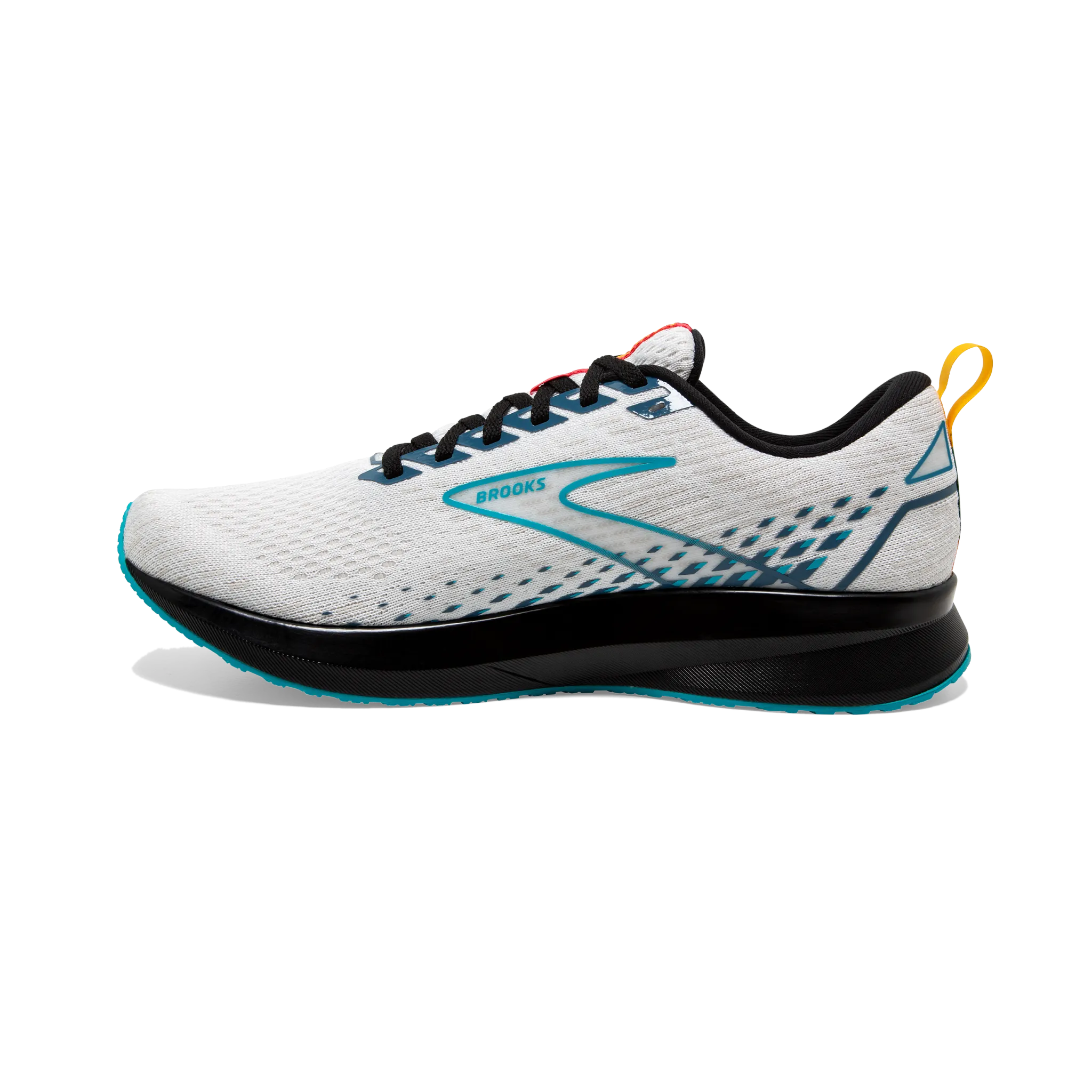 Men's Levitate 5 wedding - themed running shoes group run
