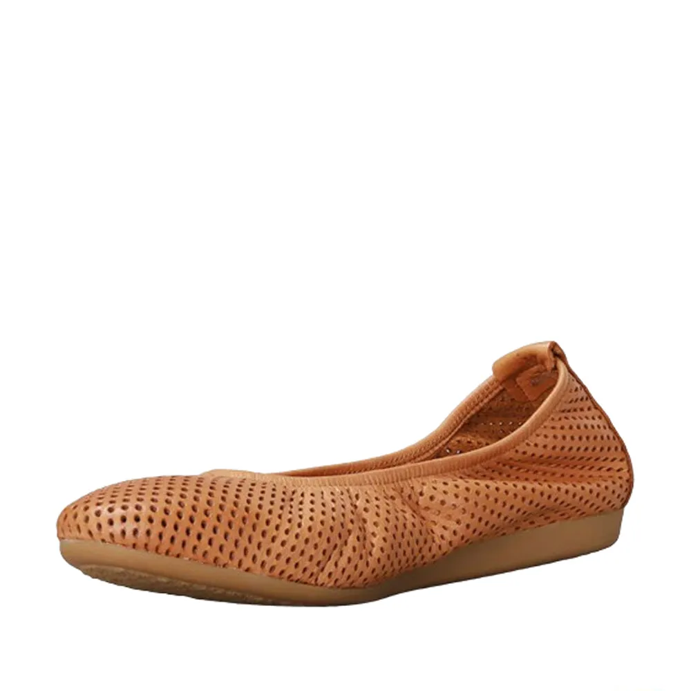 Slip Walk Shoes LE SANSA BENZI TAN