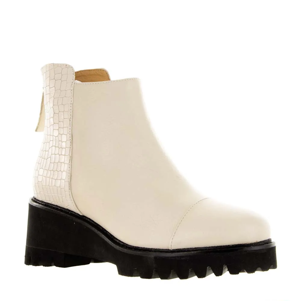 Strong Sole Rugged Walk BRESLEY PUCK SWAN MIX