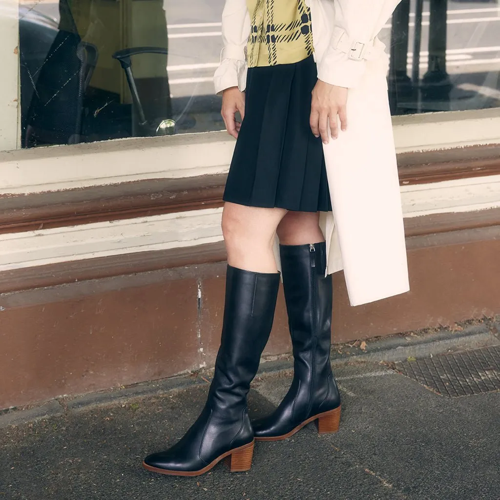 EOS CIANNA BLACK Quality craftsmanship