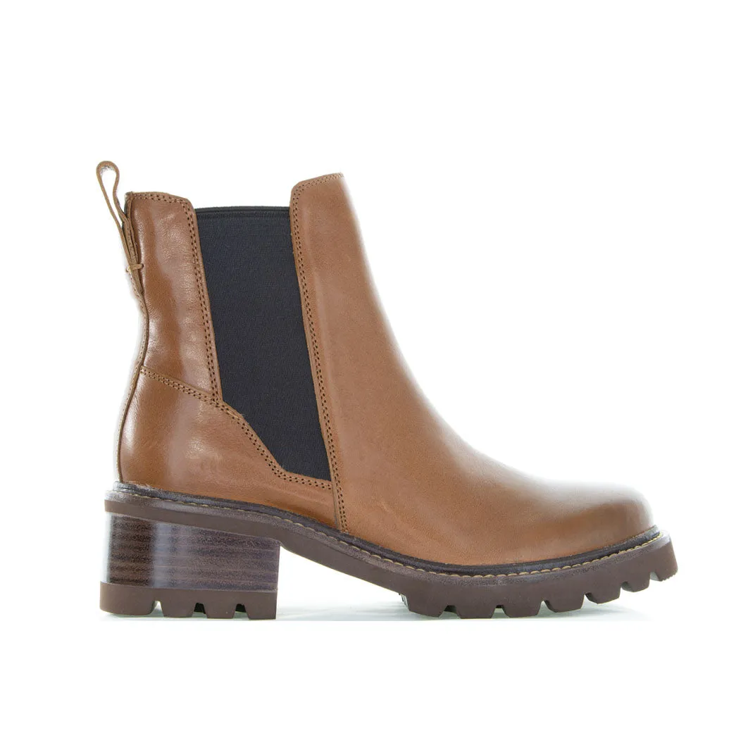 BRESLEY DAKTARI COGNAC Comfortable Touch Slip-On Design
