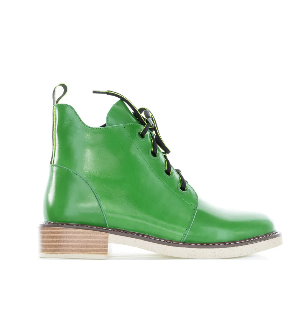 BRESLEY DARLA JADE least classic