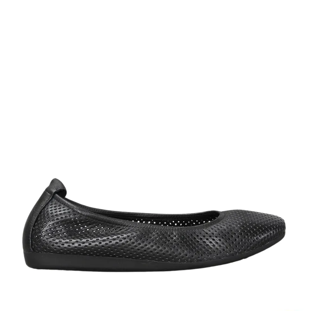 LE SANSA BENZI BLACK Easy Motion Shoes Chill Mode Slip