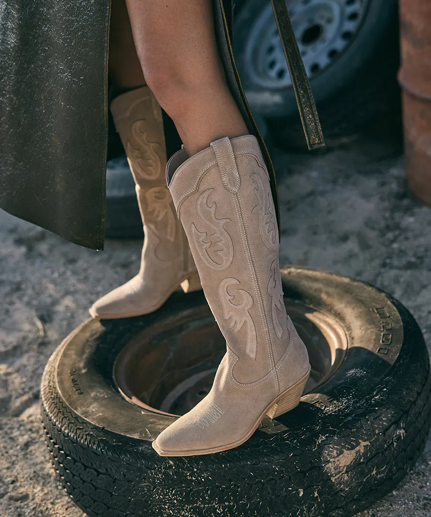 SAMSIN BOOTS TAUPE SUEDE Sturdy Construction