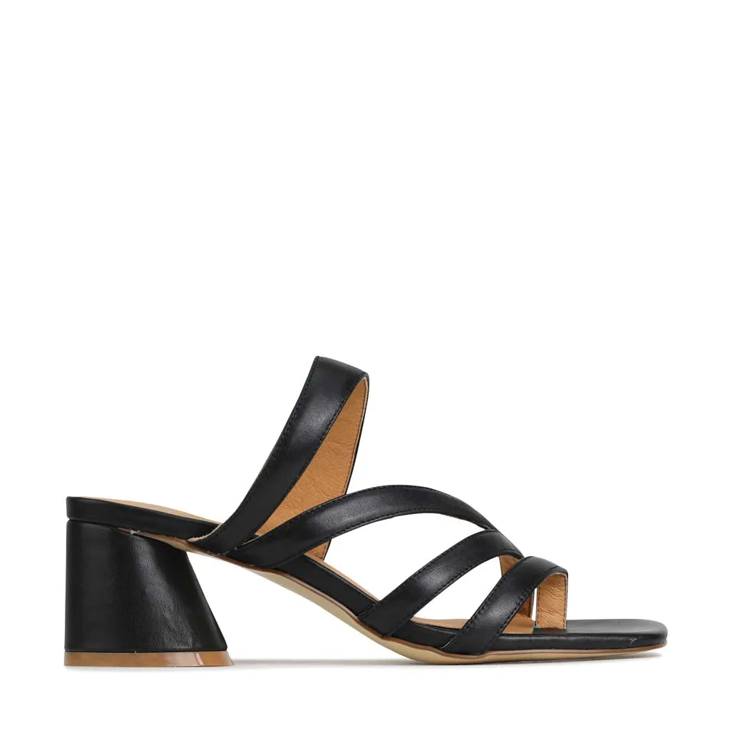 PERRI adults wooden
