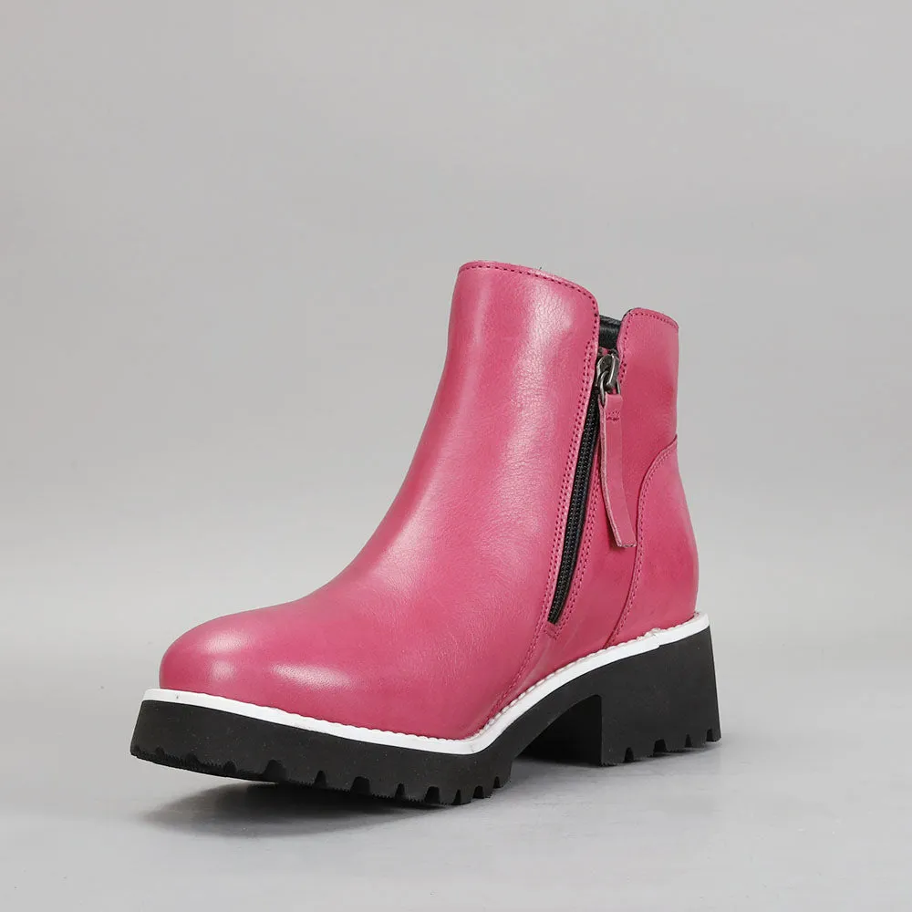 LE SANSA EAST HOT PINK most dangerous lightest