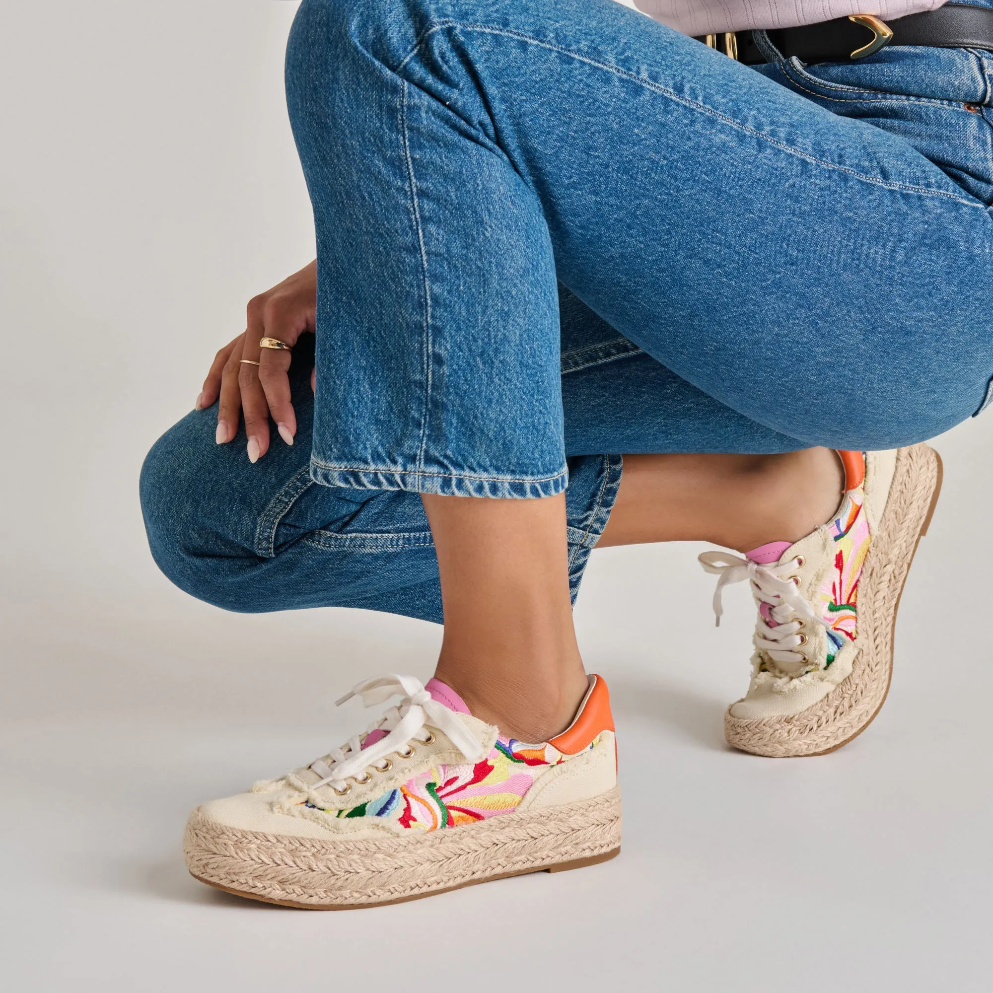FREDY SNEAKERS FLORAL MULTI CANVAS Structured Fit