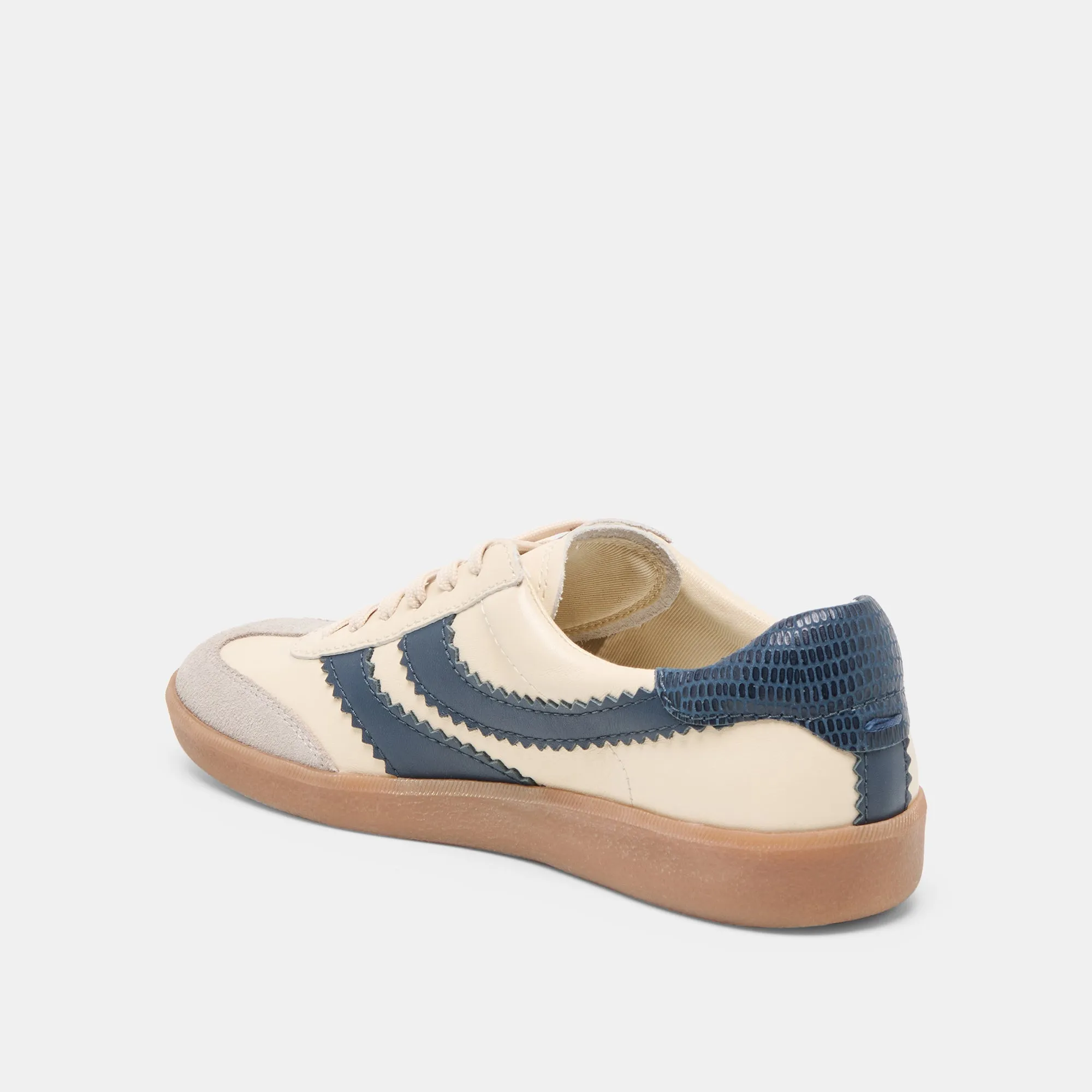 MERIT SNEAKERS WHITE NAVY LEATHER Layered sole Travel Essentials