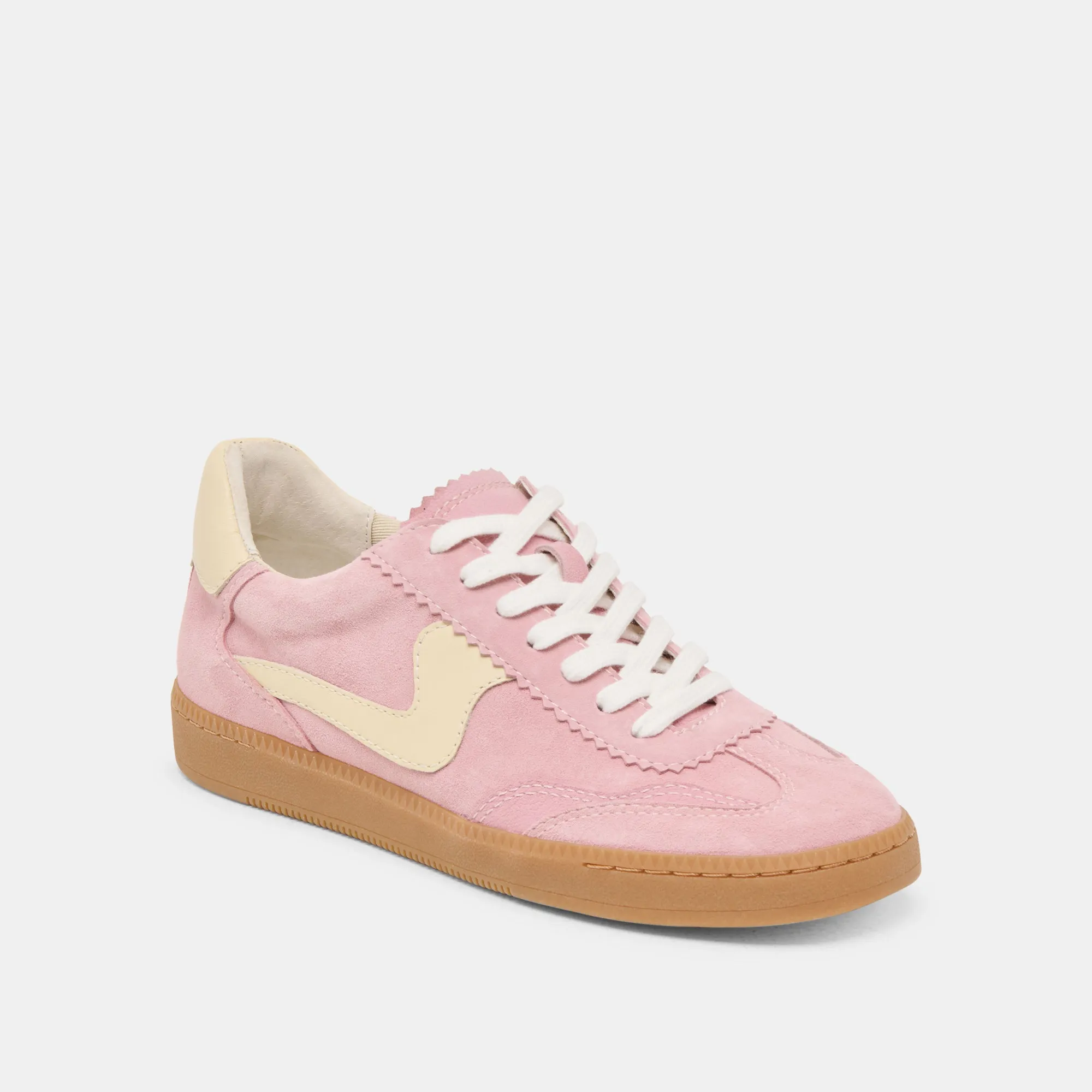 NOTICE SNEAKERS GUAVA SUEDE Timeless Performance Clean Detail