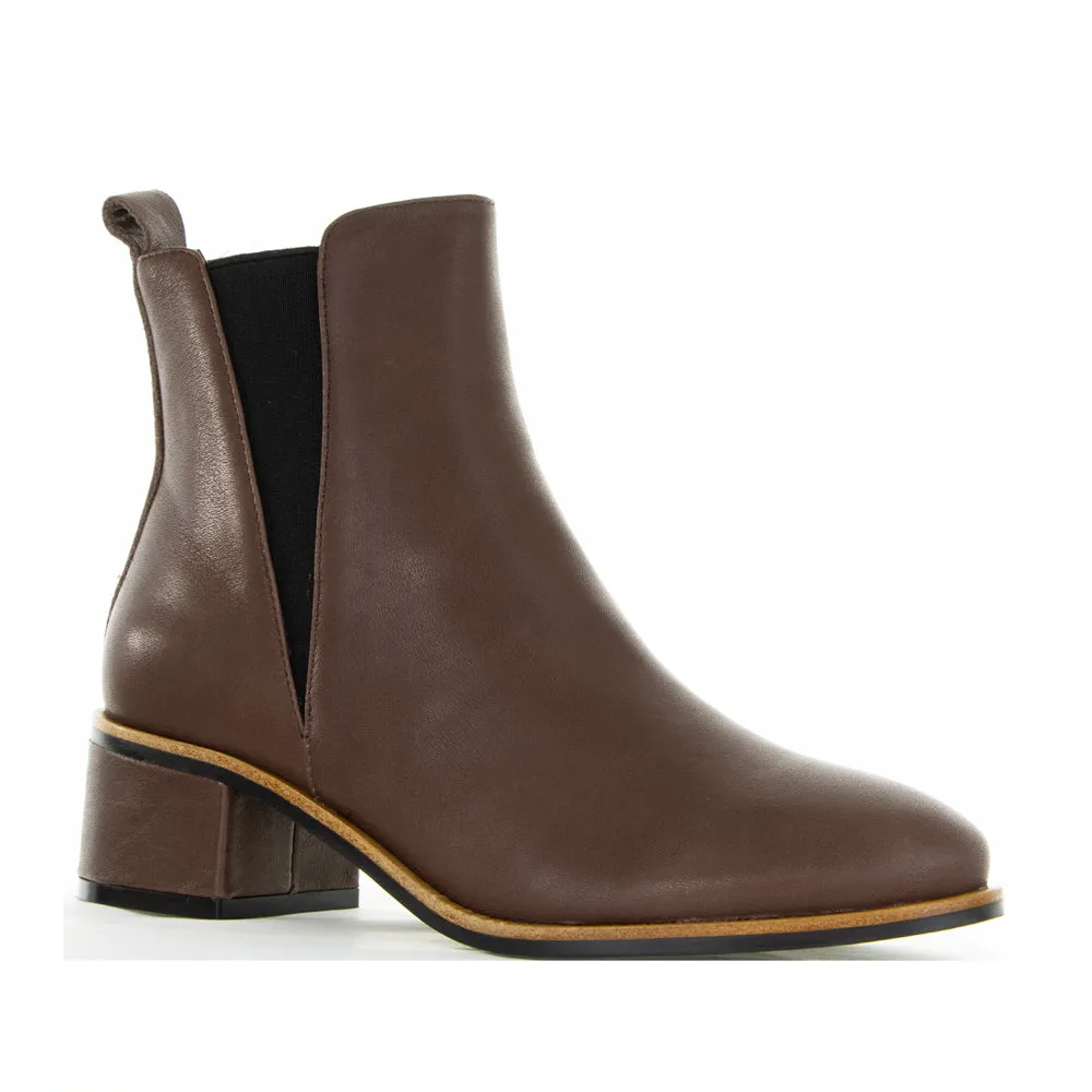 Slippers commuters LE SANSA RING CHOCOLATE