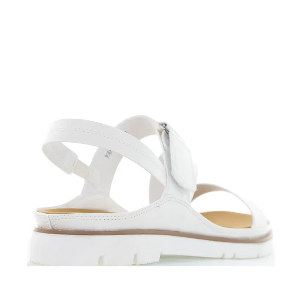 Avenue Mood VS TREADS YARYNA WHITE