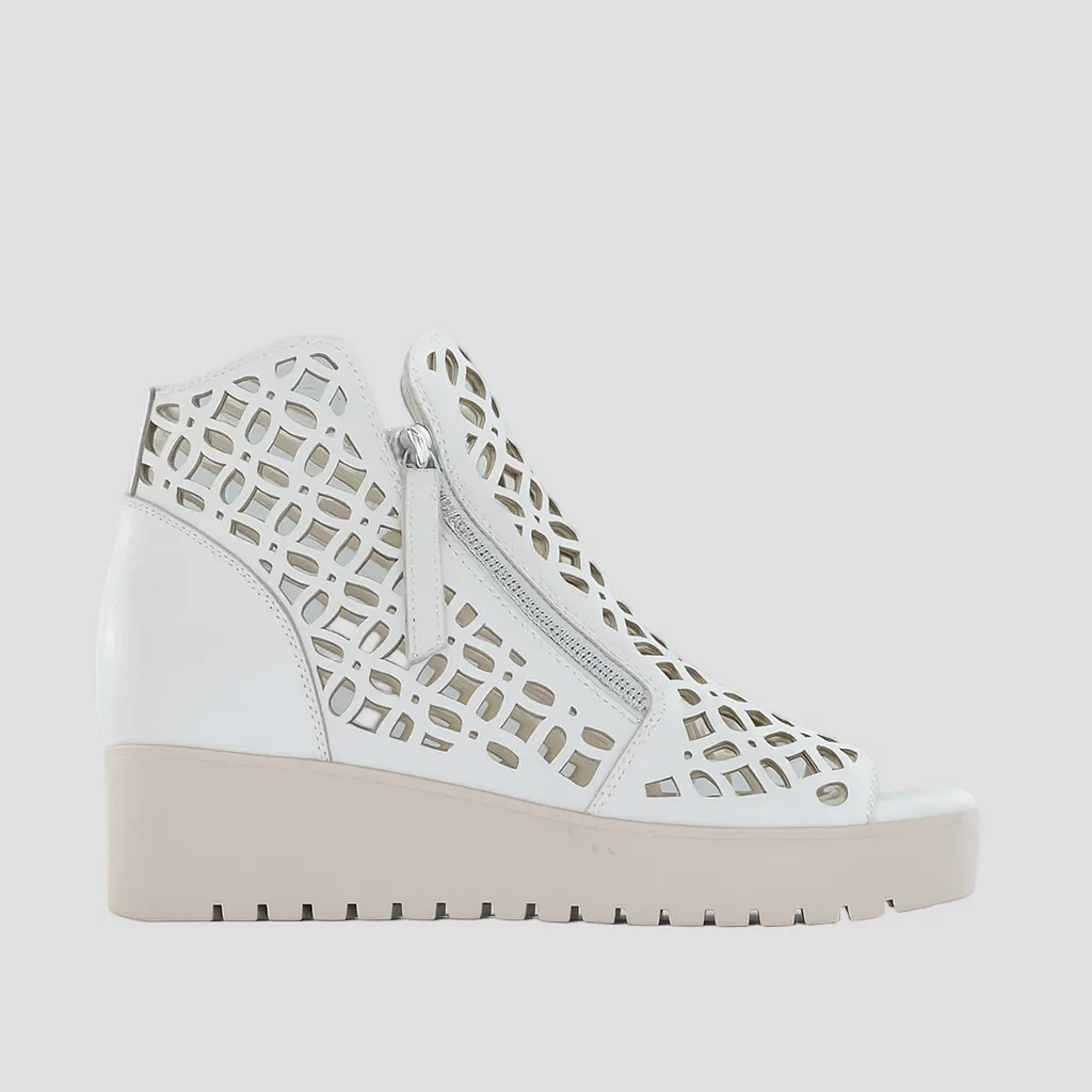 DJANGO & JULIETTE OLIZZI ALMOND Travel Shoes Comfort