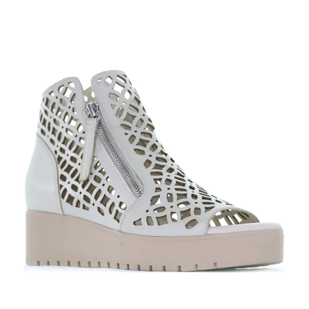 DJANGO & JULIETTE OLIZZI ALMOND High-Performance Footwear Summer Glow
