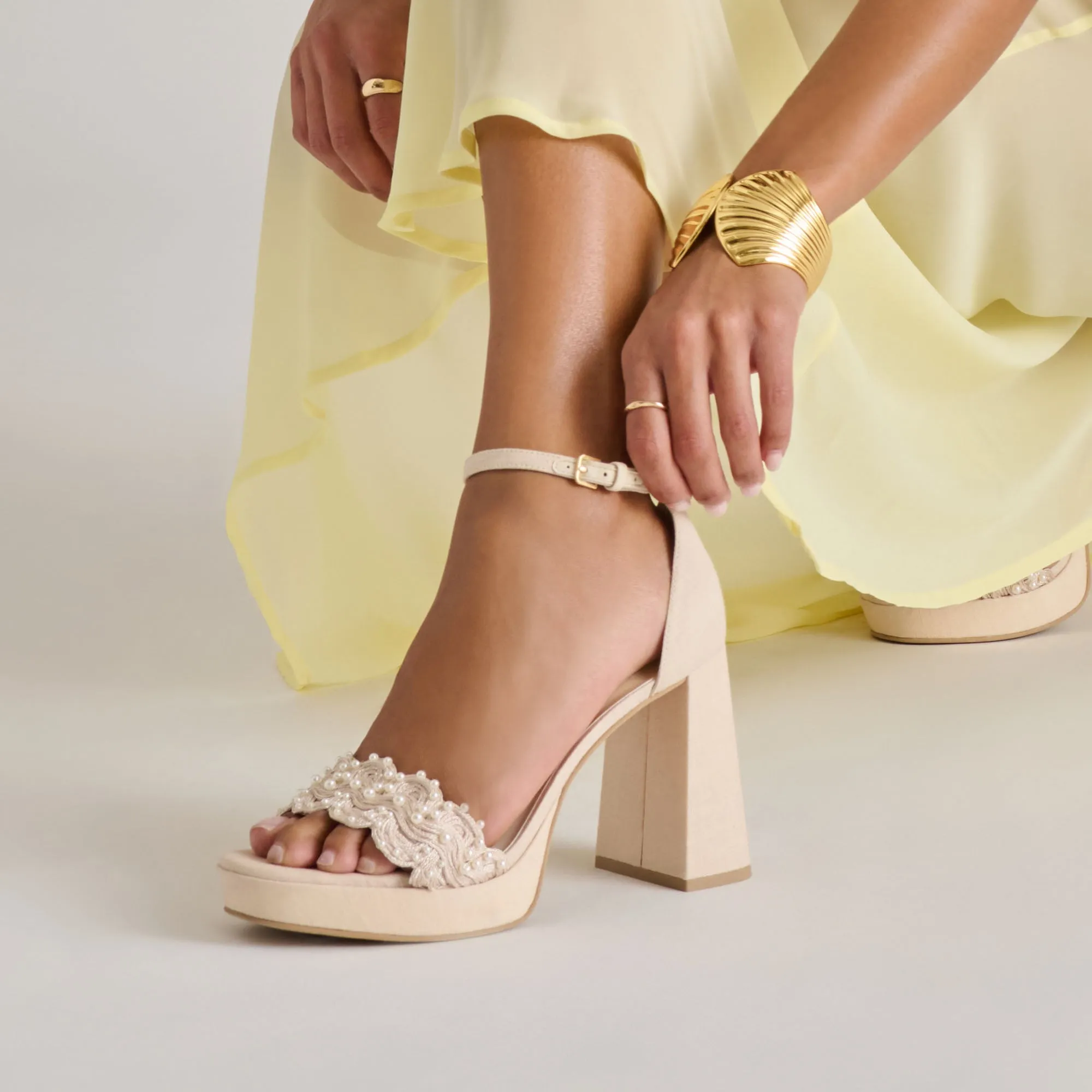 Bejeweled Heels Impact Resistance PELTIN PEARL HEELS VANILLA WOVEN RAFFIA