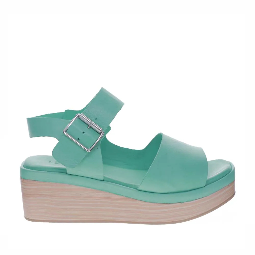 LE SANSA TRUE CELL Outdoor Relaxation Shoes Secure fit