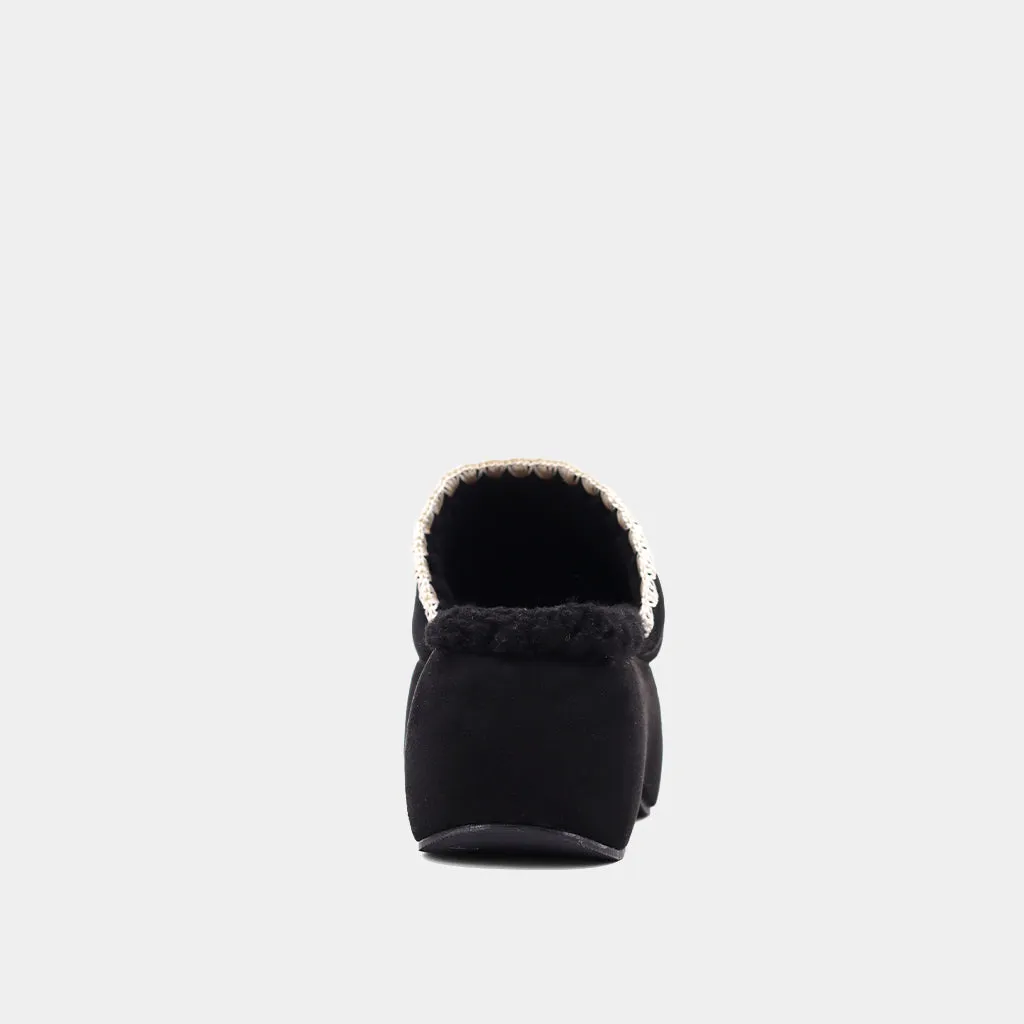 Slip On Style LARISSA