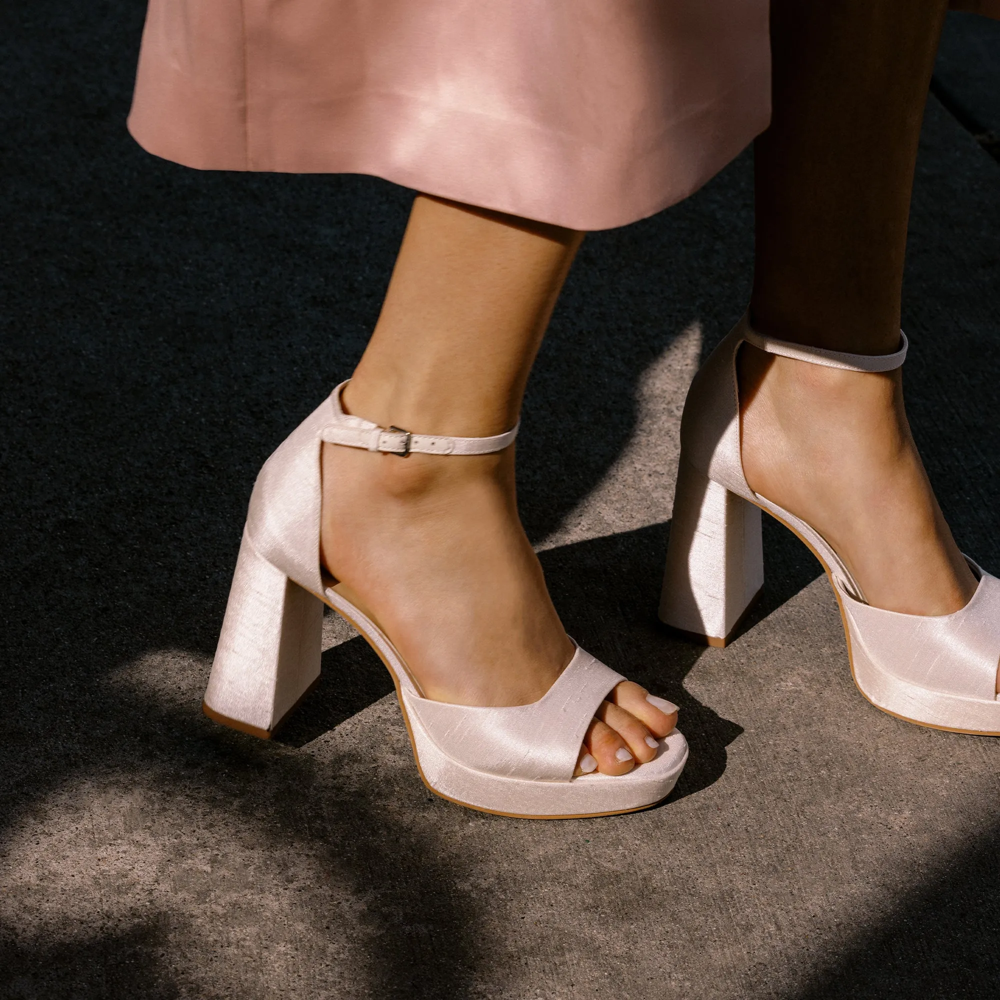 PANDRO HEELS WHITE SATIN Breathable Shock Absorbing
