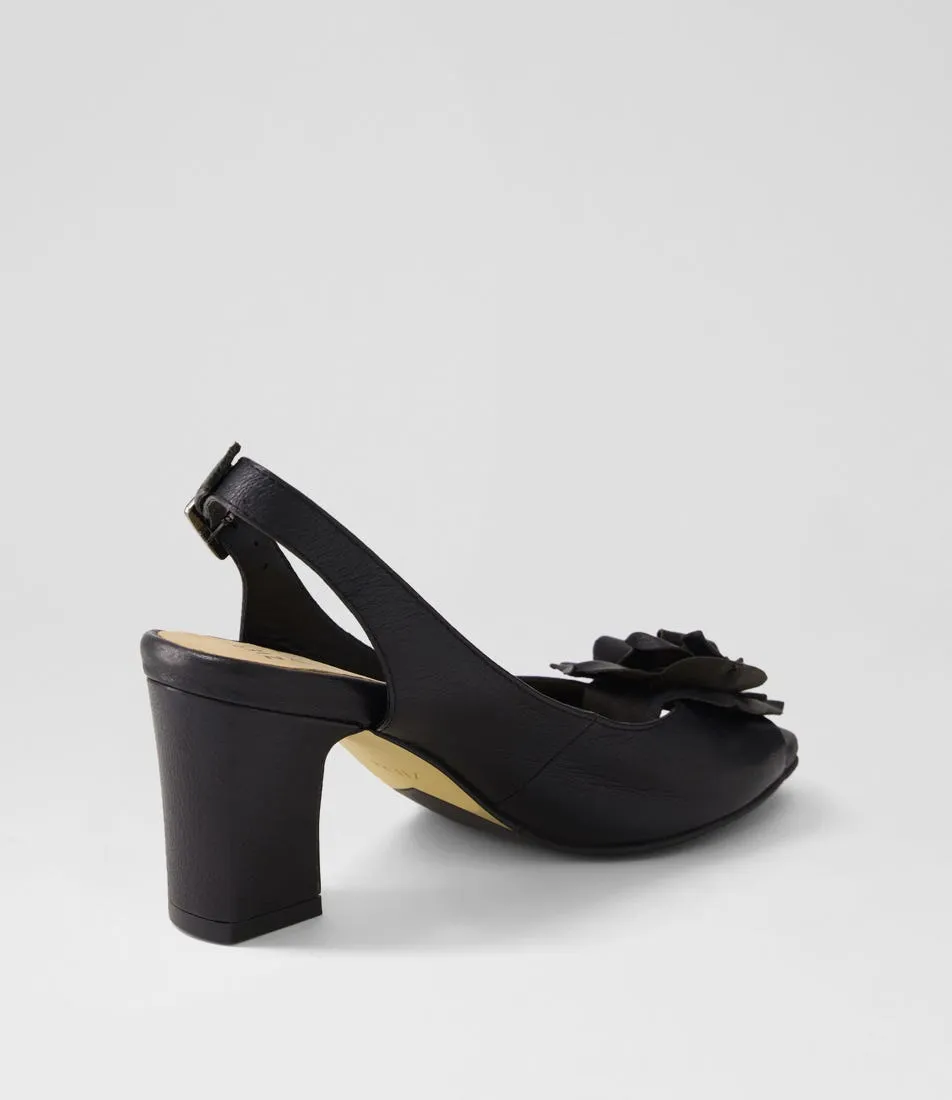 ZIERA APRILLS BLACK Step Stable Travel-Friendly Shoes