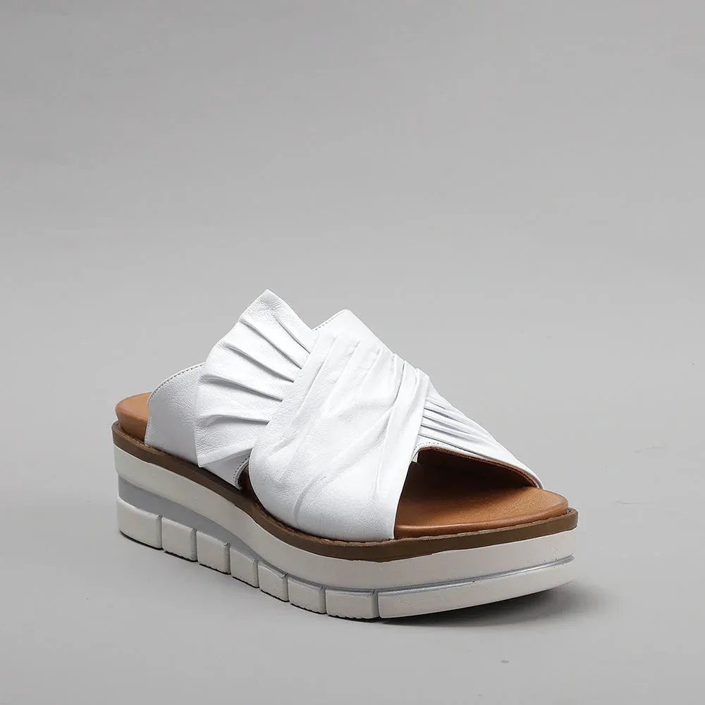 Suede LE SANSA KHLOE WHITE