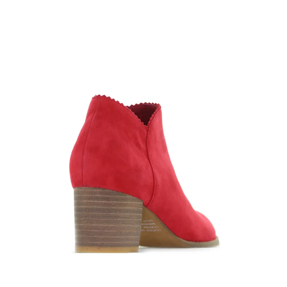 DJANGO & JULIETTE SHARON RED SUEDE Sleek Fit Tread Control