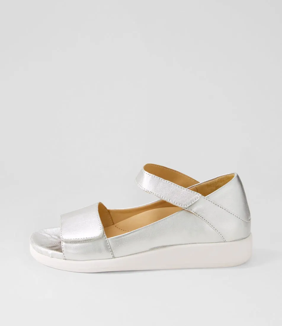 Red Bold Supportive Walk ZIERA ISOLDE SILVER