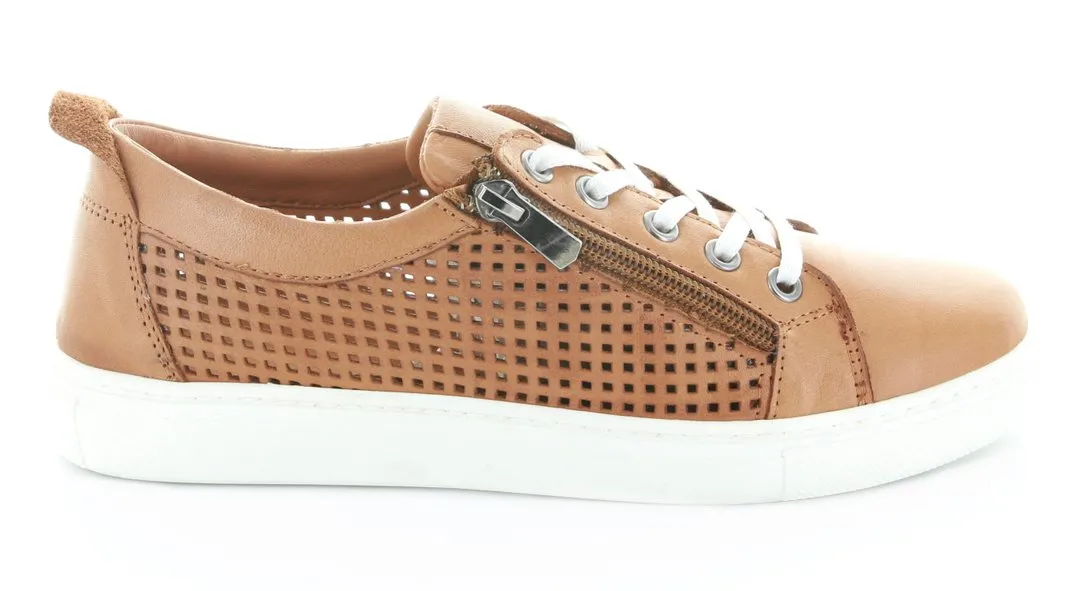 Luxurious breathability LE SANSA WIZARD TAN