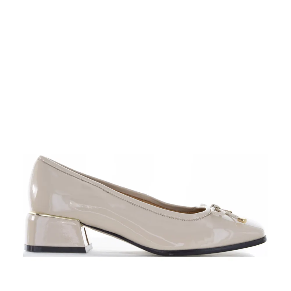 BRESLEY ALBANE NUDE PATENT Smooth Surface